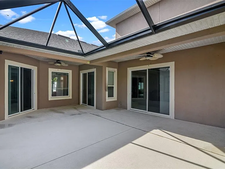 410 Sauvignon Way — Photo 34