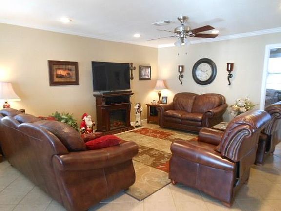3rd image of 318 County Road 571