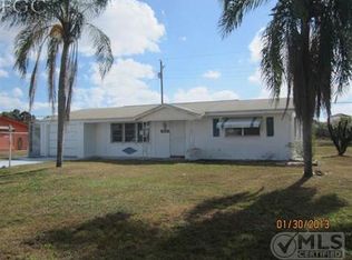 1304 Farmdale St, Lehigh Acres, FL 33936