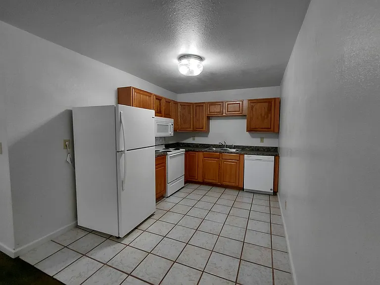 1825 Vichy Rd — Photo 6