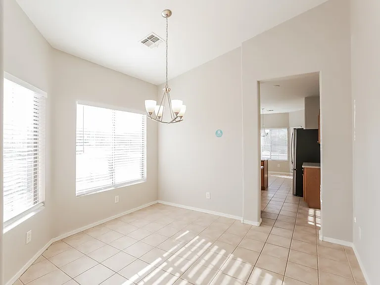 6412 W Hilton Ave — Photo 6