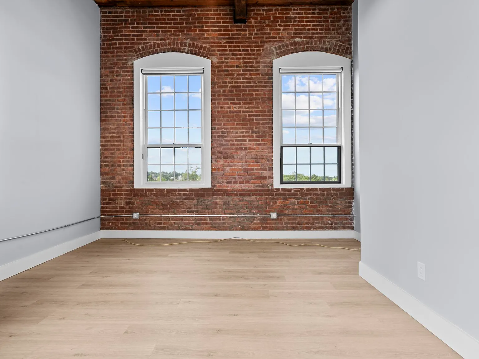 2 bed, 865 sqft, $2,150 — Photo 3
