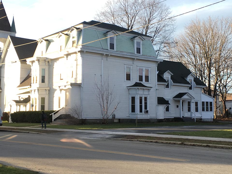 1st image of 5 Park St #3