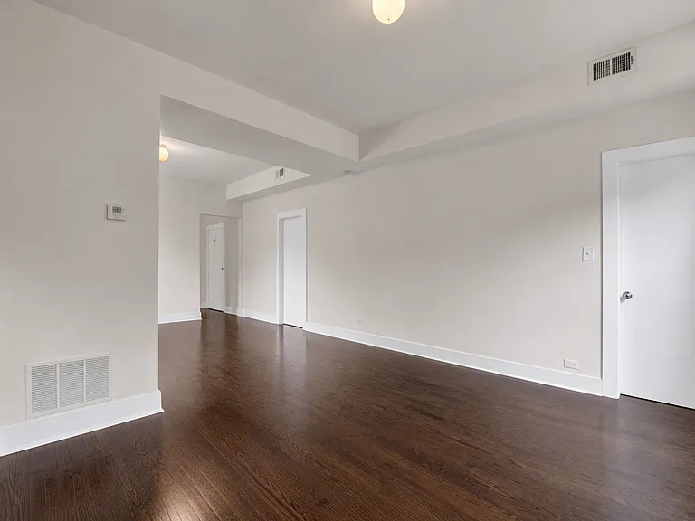 1329 W 18th St #3F — Photo 7
