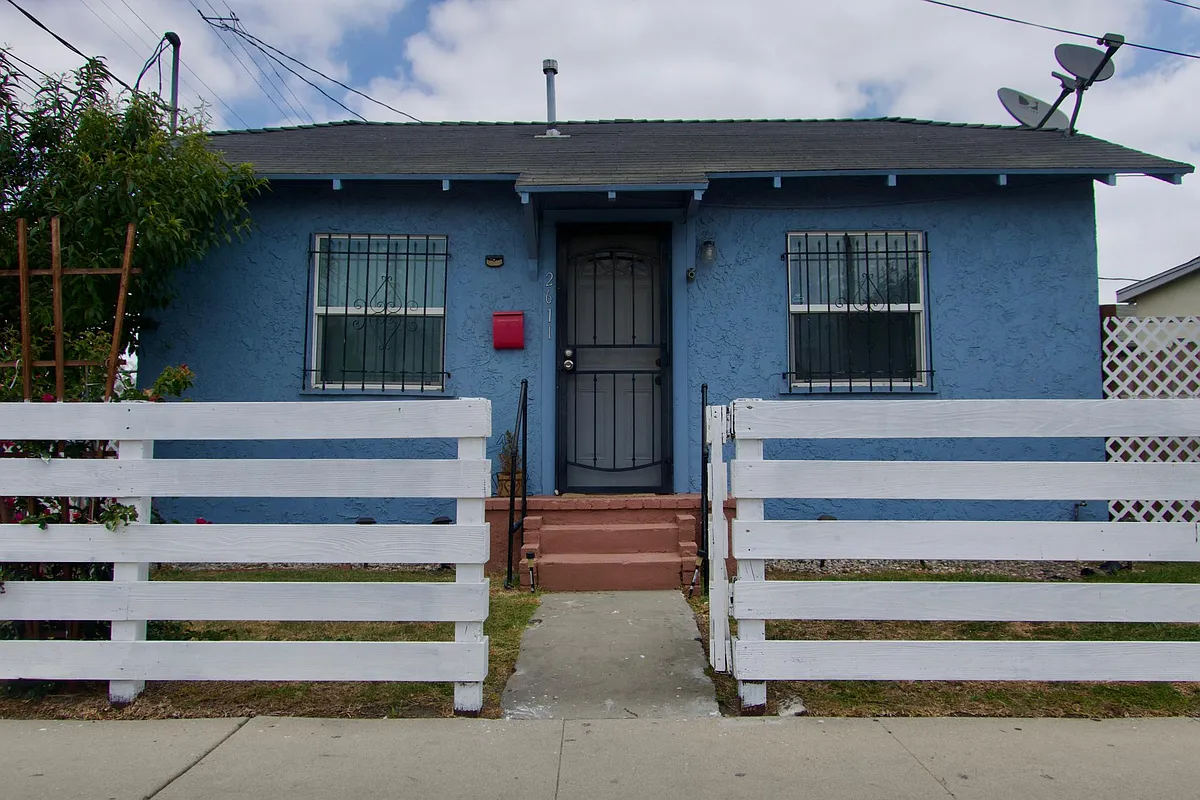 Building Photo - 2611 W 36th St