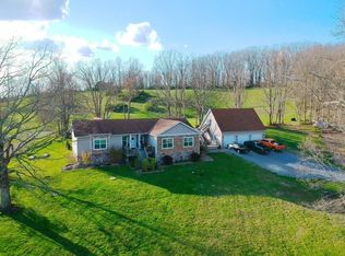 201 Bennington Rd, Cool Ridge, WV 25825