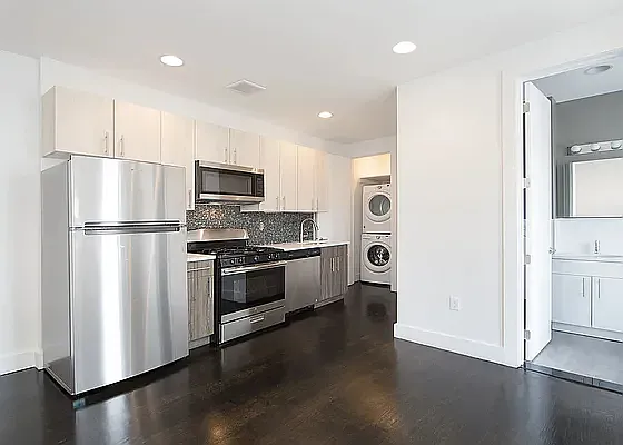 Building Photo - 2530 Foster Ave #3E