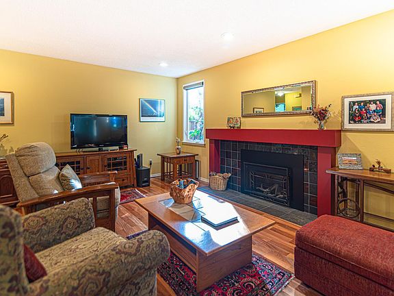 5th image of 6546 Meadowridge Drive