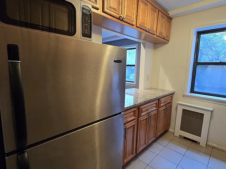 2514 31st Ave #1 — Photo 2