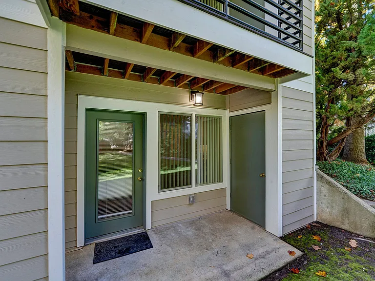 Front Porch Masters Apartments Aloha Oregon