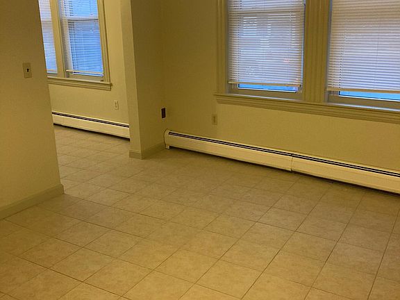3rd image of 263 Campbell Ave #1