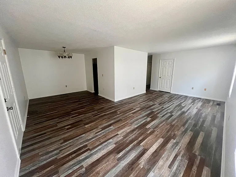 620 Oak Park Blvd #101 — Photo 30