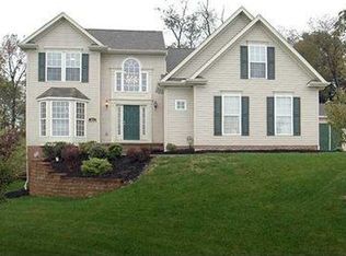 119 Cherrywood Dr, New Kensington, PA