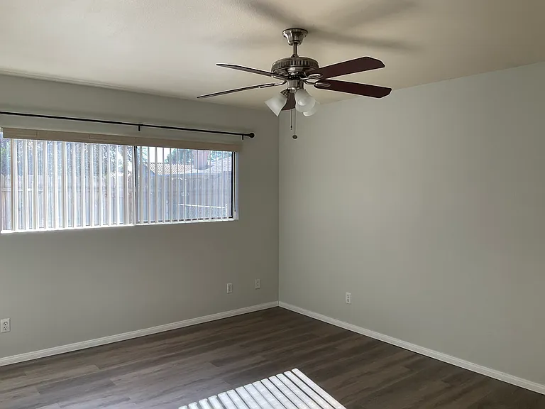 723 Sutton Hill Pl — Photo 23