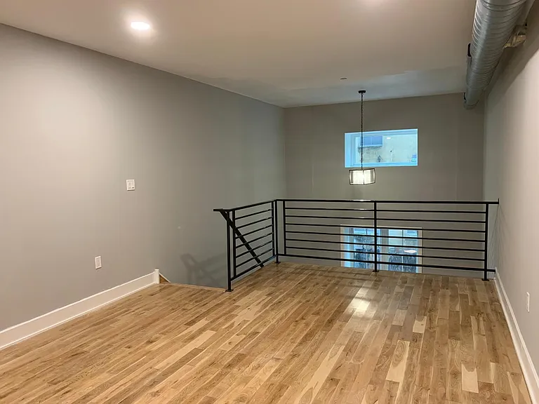 1525 W Girard Ave #105 — Photo 18