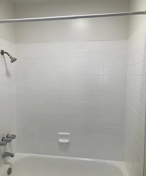 Orange Apartments — Photo 19