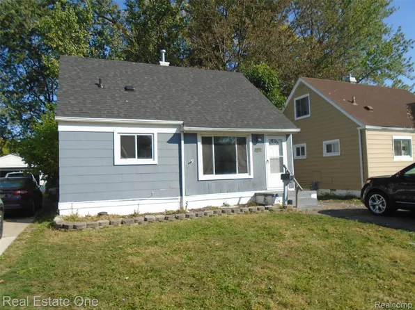 24652 Lauren Ave, Warren, MI 48089