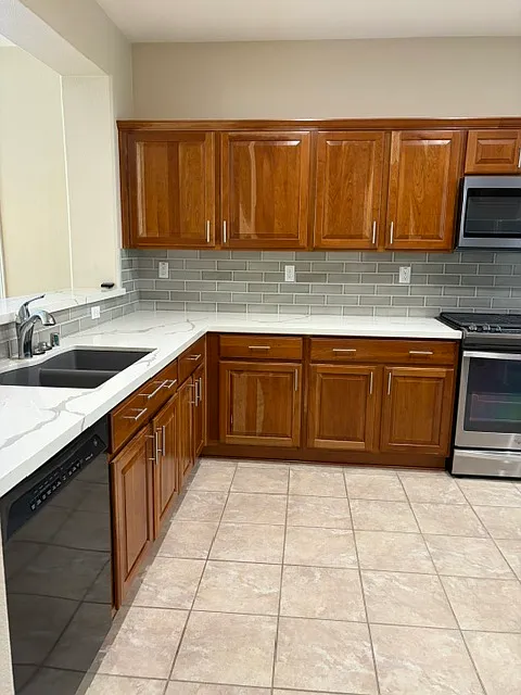 3 bed, 1777 sqft, $2,900 — Photo 3