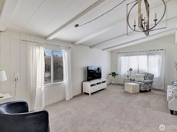 4th image of 2500 Alder Street #302