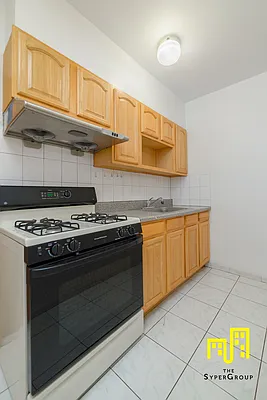 Rented by The Syper Group | media 12