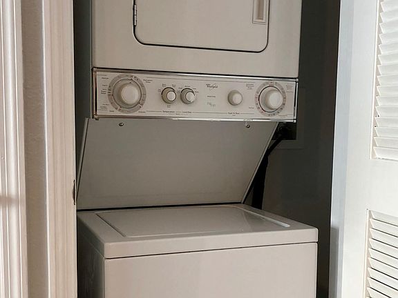 5th image of 2602 Lodi Cir APT 105