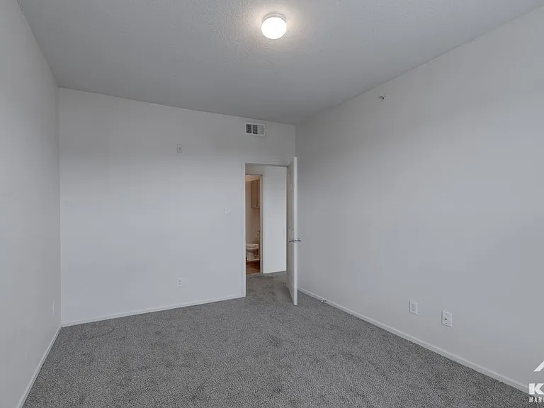 La Crosse Apartments — Photo 58