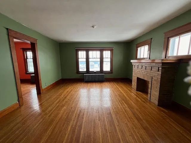 3 bed, 1100 sqft, $1,400 — Photo 1