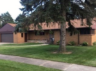 1001 Falkirk Rd, Alma, MI 48801