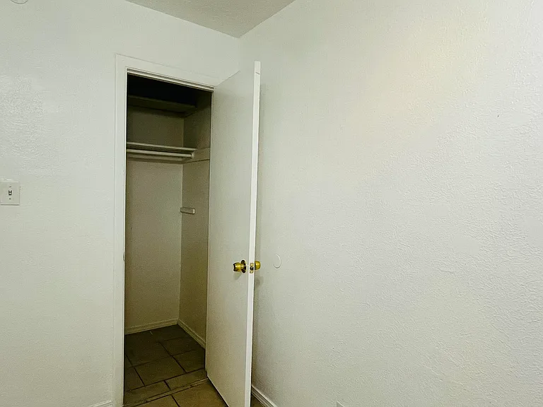 8200 Copper Ave NE #A — Photo 33