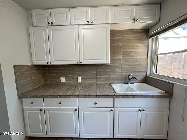 30 W Culver St #B — Photo 15