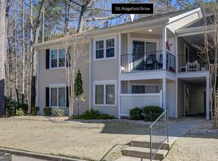 721 Ridgefield Dr, Peachtree City, GA