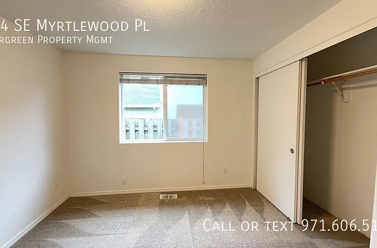 664 SE Myrtlewood Pl — Photo 15