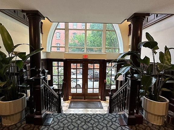 3rd image of 2 Clarendon St #24