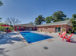 5000 Happy Dr, Alton, IL 62002