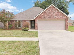 408 Breaux Rd, Lafayette, LA 70507