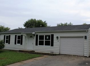 308 Laurie Dr, Lockport, IL 60441