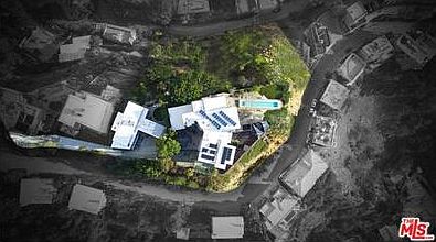 2nd image of 1910 Sunset Plaza Dr
