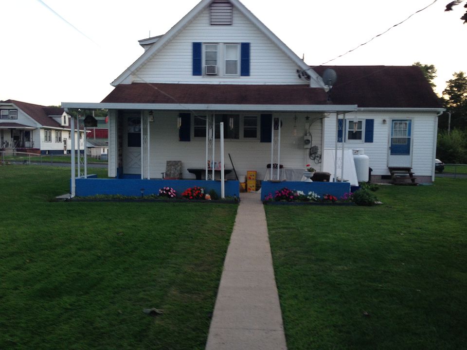 2nd image of 445 S Juniata St