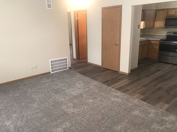 3rd image of 1231 N Dakota Ave #6