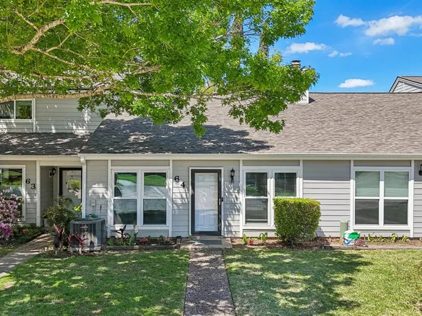 64 Hideaway Dr, Friendswood, TX 77546