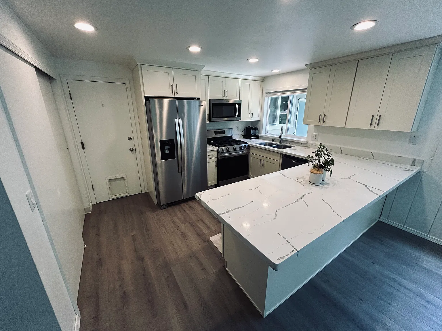 4 bed, 1790 sqft, $4,000 — Photo 1
