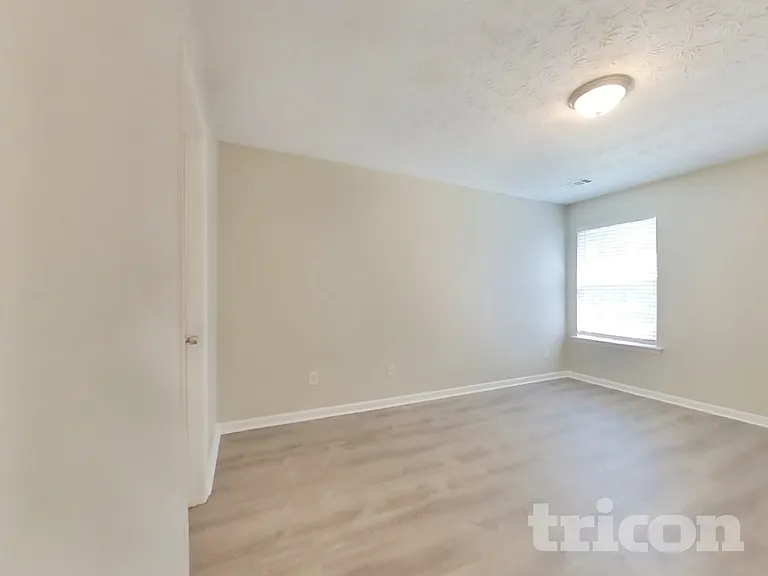 261 Silver Ridge Dr — Photo 12