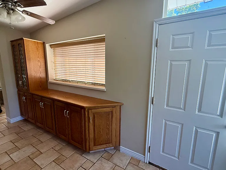 883 N 1000 E — Photo 15