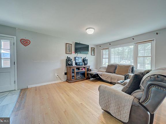 5th image of 1011 Ficklen Rd