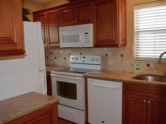 4th image of 5291 Treetops Dr #V-201
