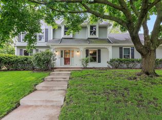 2465 Larchmont Ln, Aurora, IL 60504