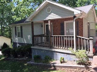 1313 Robin Rd, Eden, NC 27288