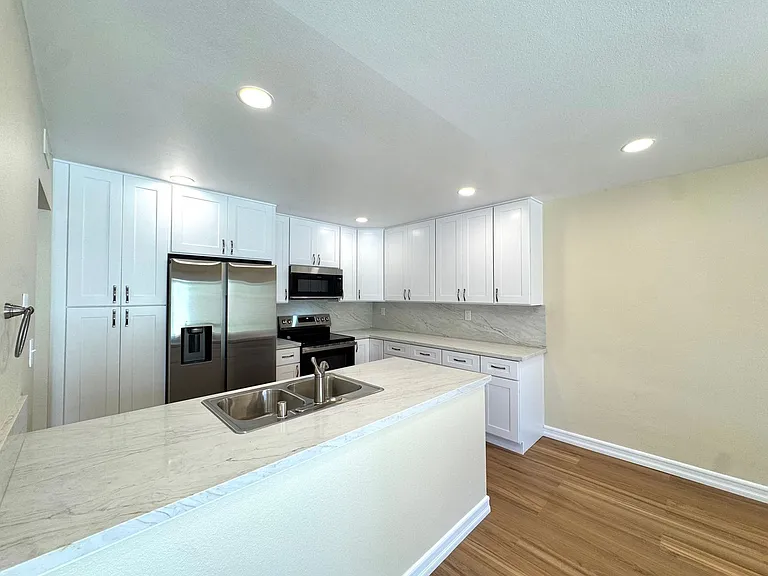 18229 Olympic Ct — Photo 5