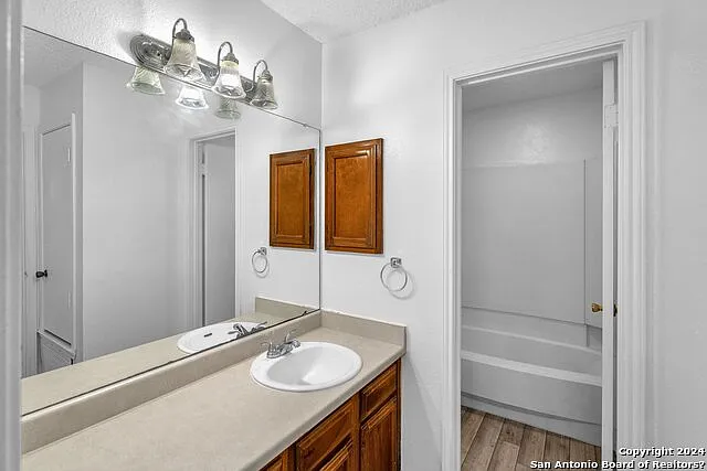7018 Elmbank — Photo 11