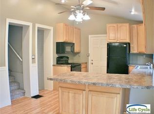 826 Spencer St NE, Grand Rapids, MI 49505